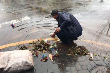 Temporal causa estragos e deixa parte da cidade sem luz e sem internet em Mandaguaçu