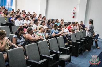 Departamento de Educação realiza reunião com servidores públicos