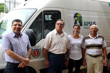 Entrega da ambulância (tipo B) ao Departamento de Saúde ocorre em Mandaguaçu