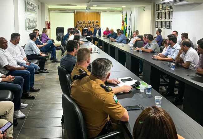 Reunião da AMUSEP debate sobre a Segurança Pública em pequenos Municípios. 