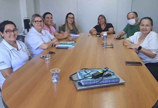 Educação realiza reunião para definir prioridades sobre recurso do Fundeb à APAE 