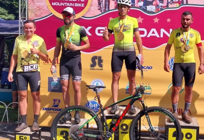 ATLETAS DO CICLISMO DE MANDAGUAÇU PARTICIPAM DO V GP LOANDA MOUNTAIN BIKE