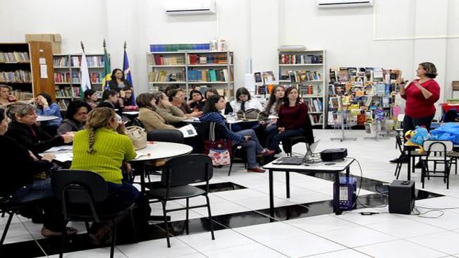 Departamento de Educação e Cultura promove oficina: 