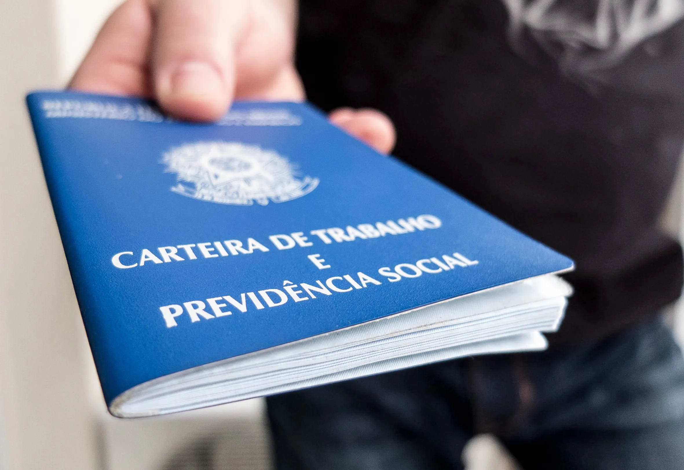 Mutirão de empregos reúne 8 empresas com oferta de vagas