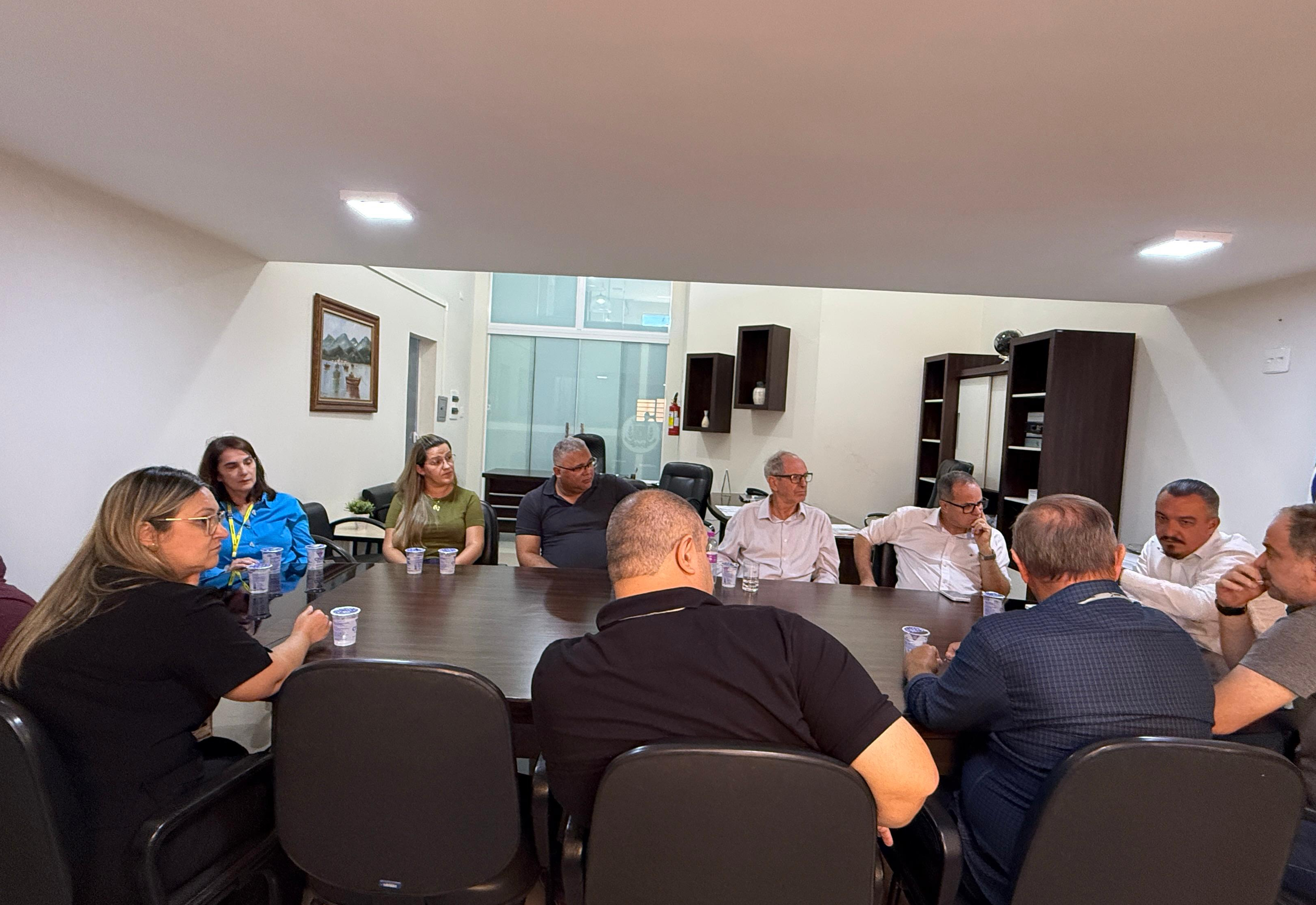 Reunião discute instalação de posto avançado do Detran na cidade