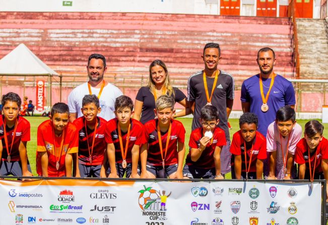 MANDAGUAÇU É VICE-CAMPEÃ NA NOROEST CUP