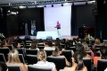 Departamento de Educação e Cultura promove palestras aos professores da rede municipal